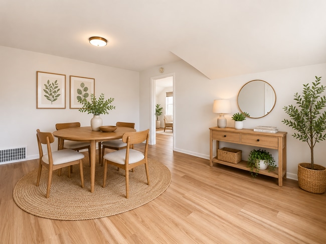 Photo - 1509 S 52nd St Unit Upper