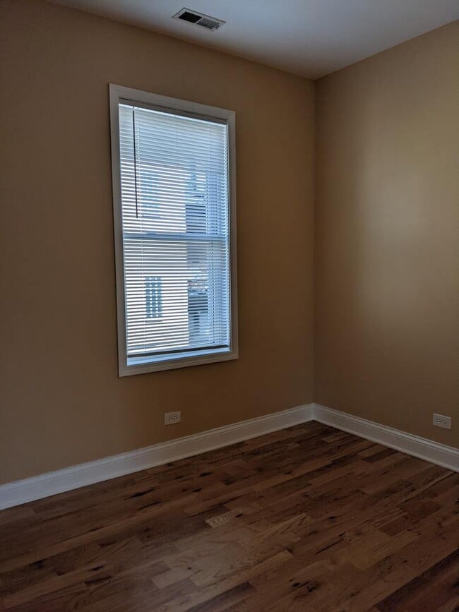 Photo - 712 S Aberdeen St