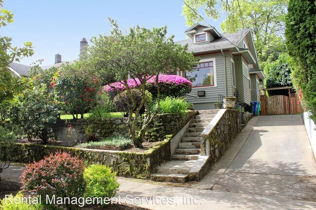 Photo - 4 br, 1 bath House - 3324 NE Peerless Pl