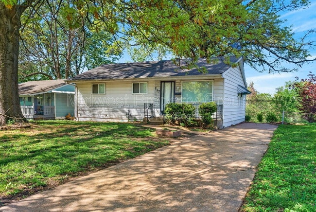 Photo - 257 Glen Garry Rd