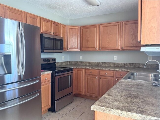 Photo - 115 Dover Ct E