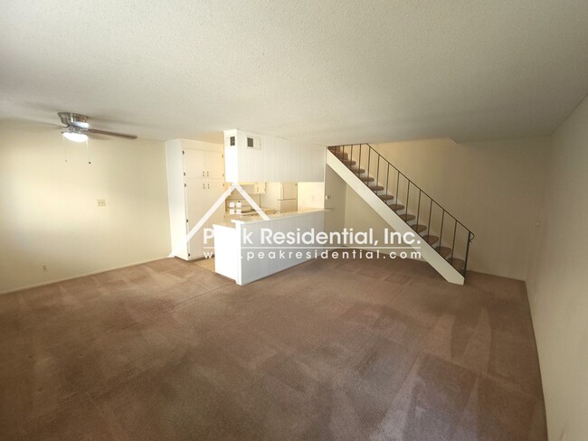 Photo - Spacious Rosemont Area 2bd/1ba Condo - Great Price!