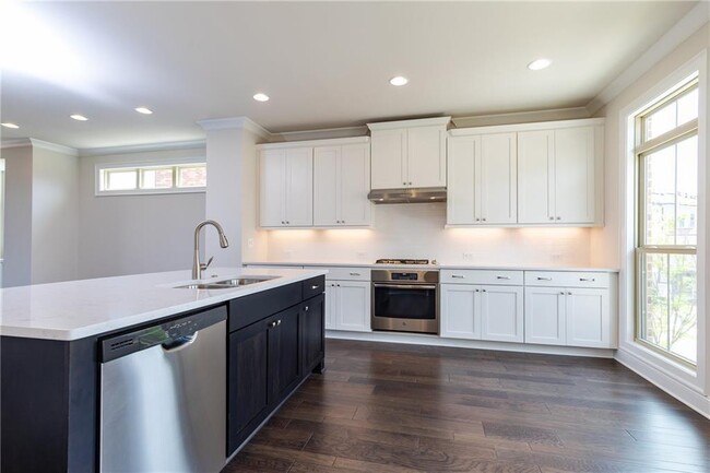 Photo - 7826 Laurel Crest Dr