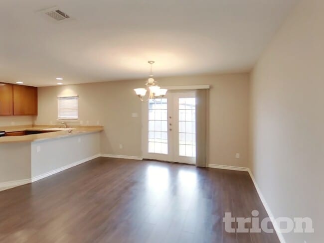 Photo - 1326 Foster St