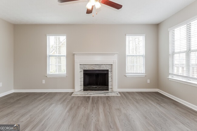 Photo - 2611 Star Ln