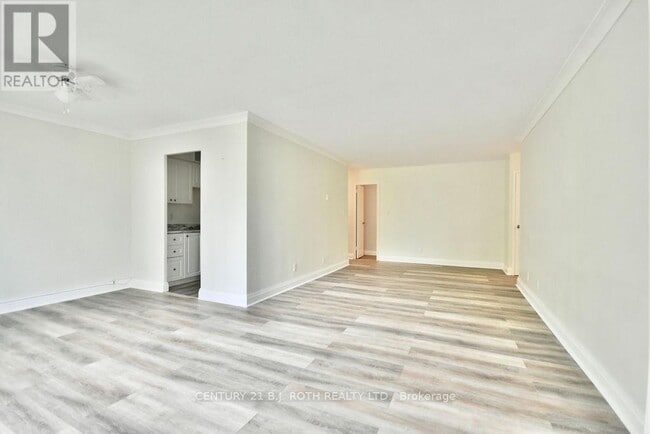 Photo - 2 Grove St E Unit 41