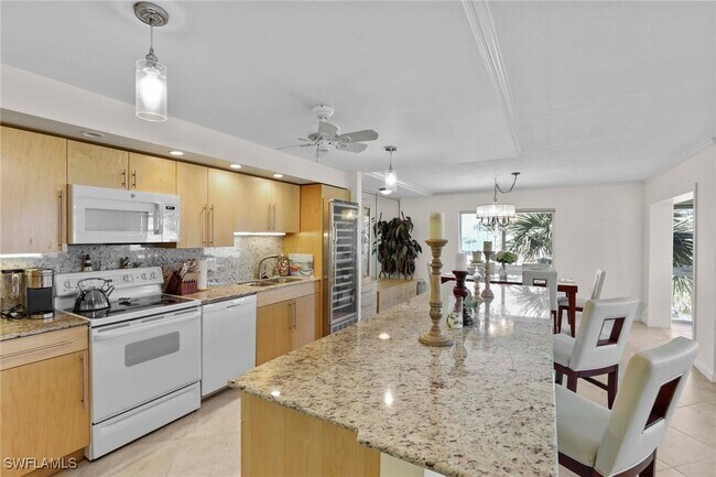 Photo - 1930 Gulf Shore Blvd N Unidad A302-S