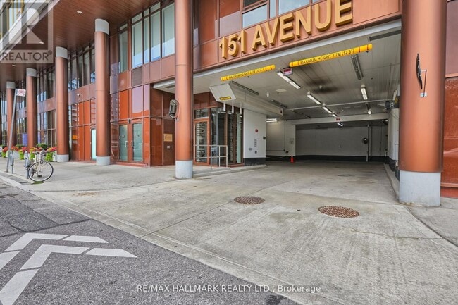 Photo - 151 Avenue Rd Unit 601