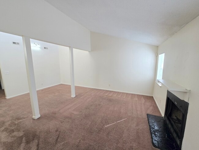 Photo - 174 S Kentucky Ave Townhome