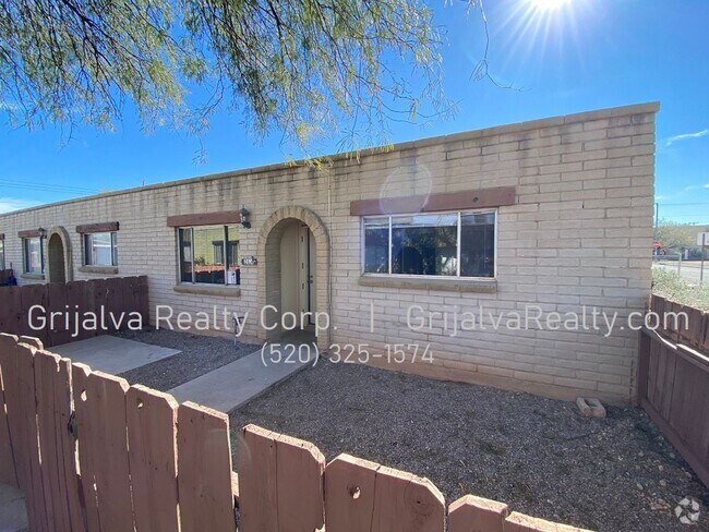 Building Photo - 2614 N Winstel Blvd Unit 2614 Rental