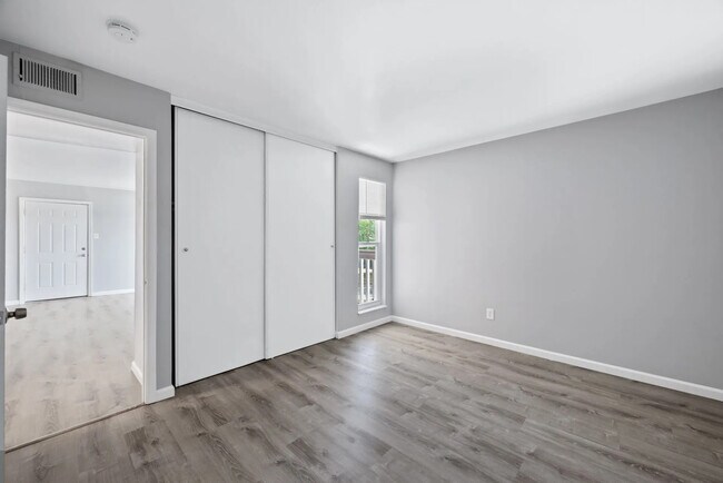 Pineview Apartments