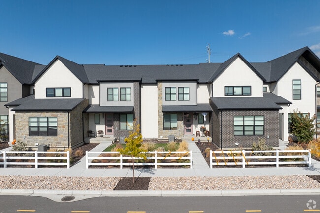 Photo - Snow Springs Towns