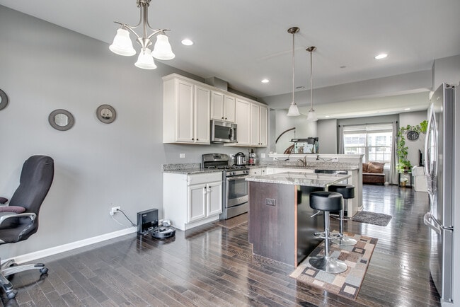 Photo - 2875 Henley Ln