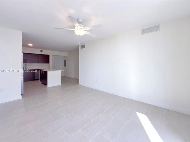 Photo - 11239 NW 4th Terrace Unidad 610