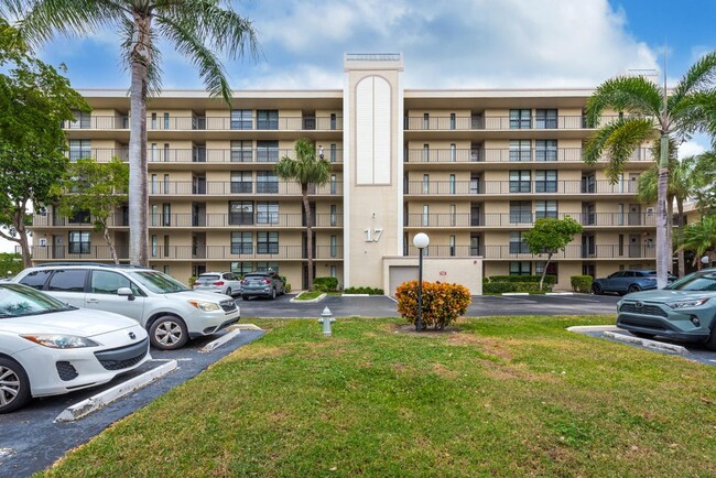 Photo - 17 Royal Palm Way Condo Unit 305