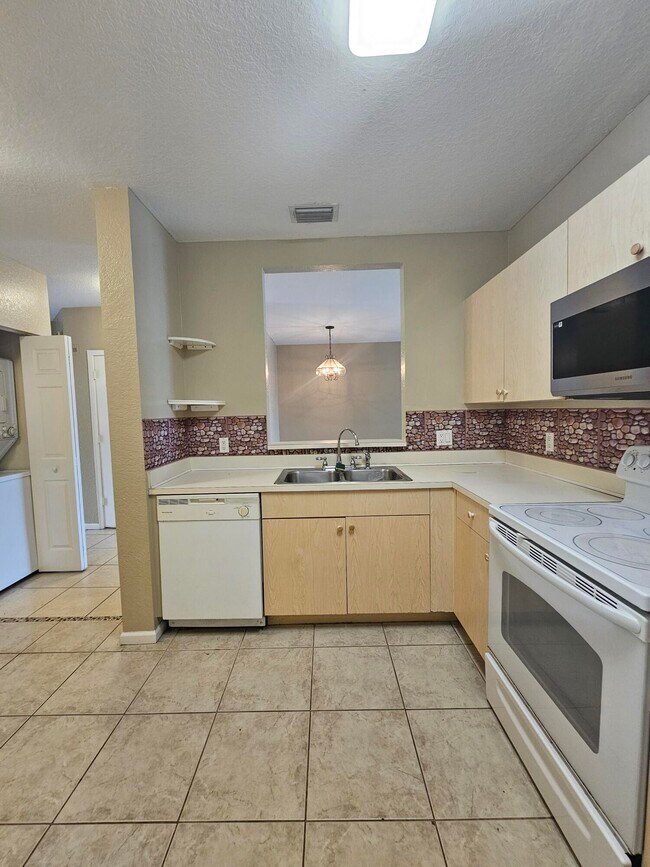 Photo - 1157 Golden Lakes Blvd Unit 623