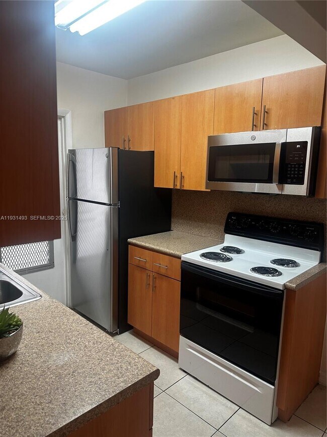 Photo - 1855 Plunkett St Unidad 209