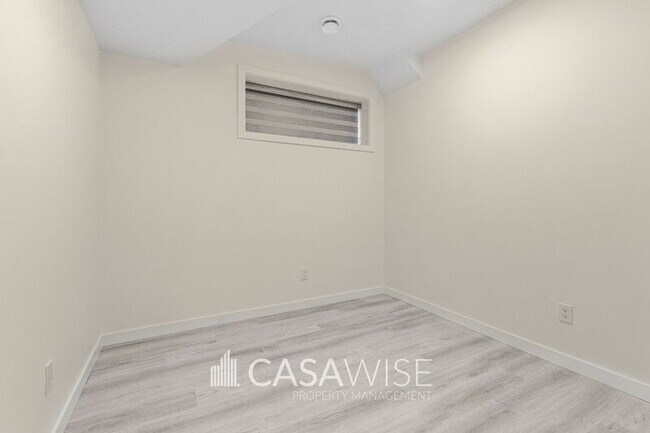 Photo - 17314-1736a 6a St NE