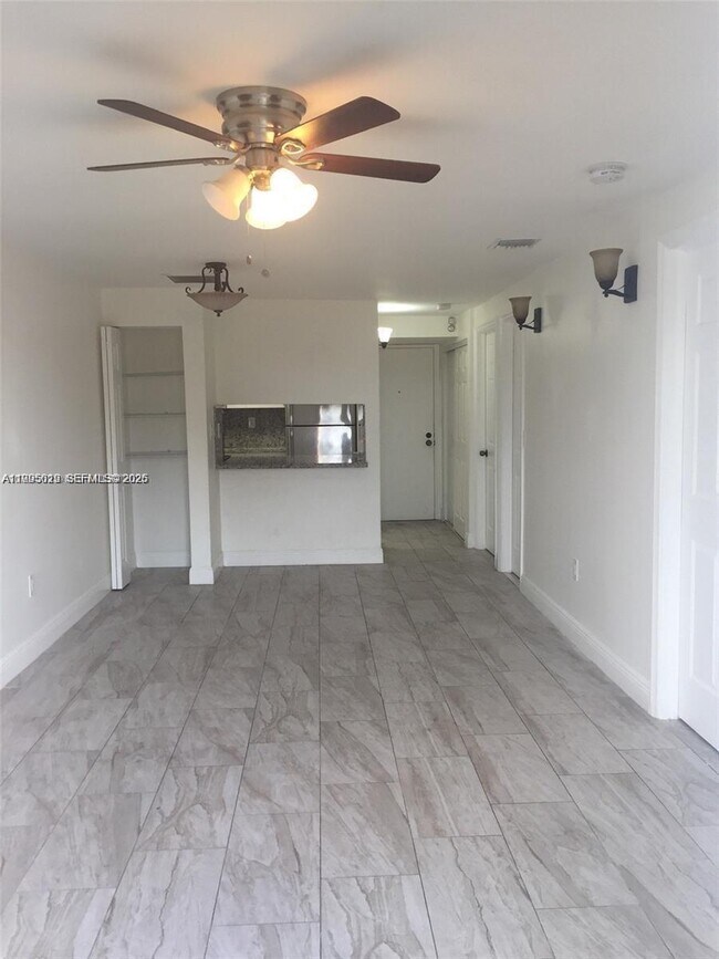 Photo - 777 SW 9th Ave Unidad 411