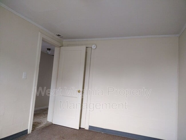 Photo - 335 Little Vine Dr Unit Apt. B