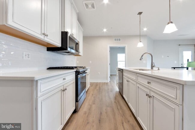 Photo - 46320 Mount Milstead Ter Unidad 305