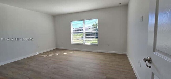 Photo - 1509 Sara Ave S