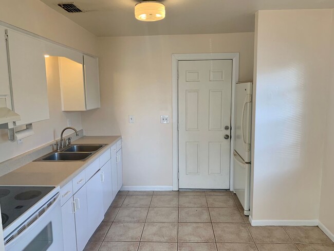 Photo - FANTASTIC LOCATION! 2 BEDROOM 1 BATH DUPLEX LOCATED IN PINELLAS PARK, FL.