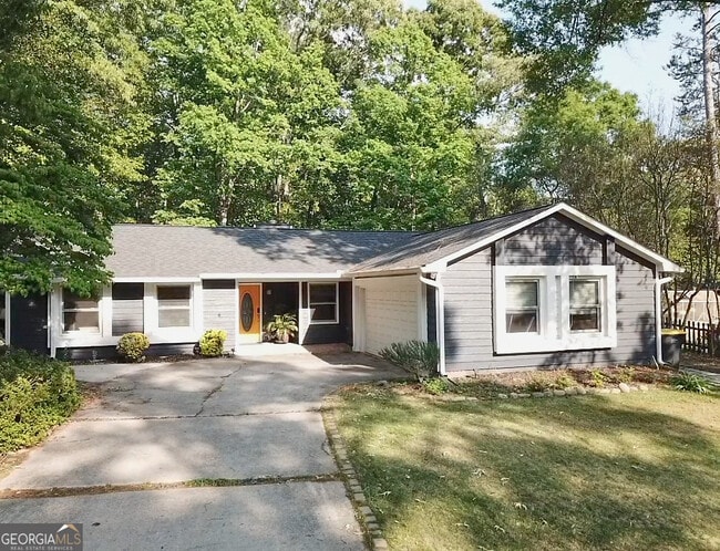 Photo - 135 Summer Brooke