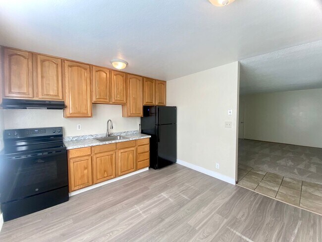 Photo - 33935 13th St Unit Apt 1