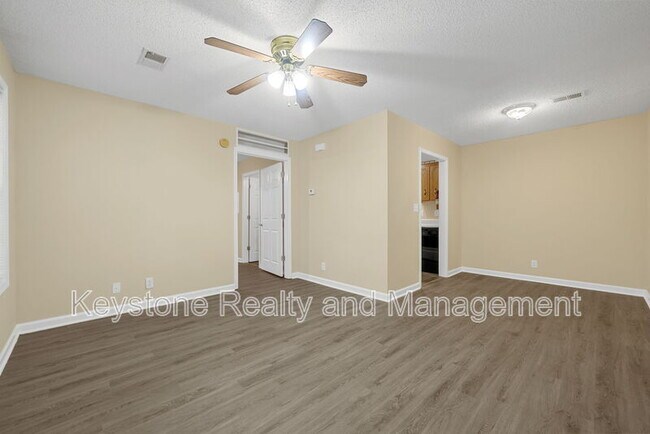 Photo - 119 Mace Ln Unit 202