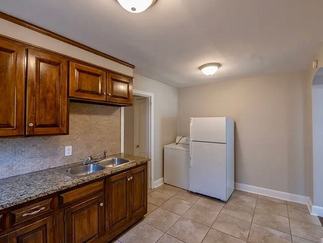 Photo - 1214 Spruce St Unit A