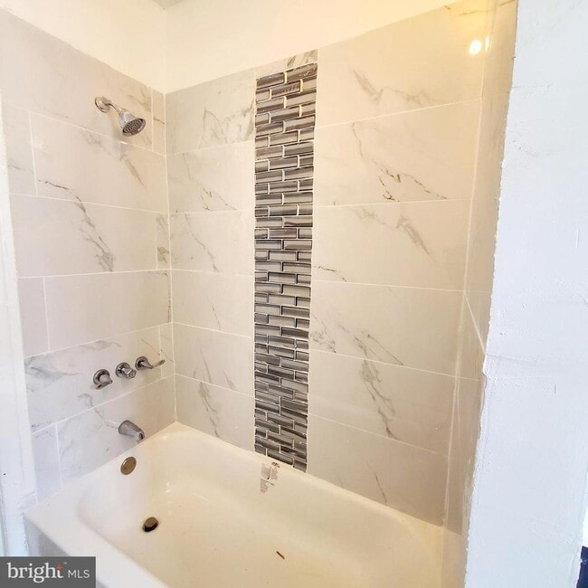 Photo - 819 N 64th St