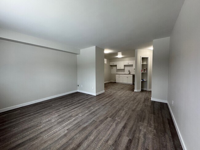 Photo - Renovated 1 Bedroom 1 Bathroom Apartment Unité 17