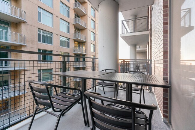 Photo - 4918 St Elmo Ave Unit SI FL6-ID1259