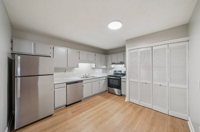 Valley Square Apartments