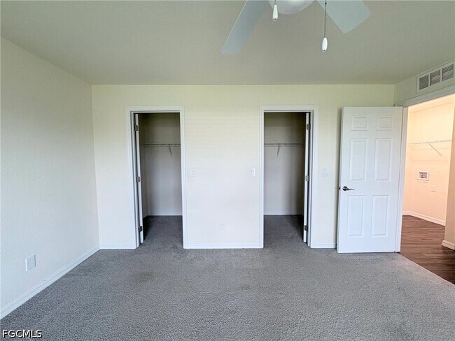 7002 Waldo Cir