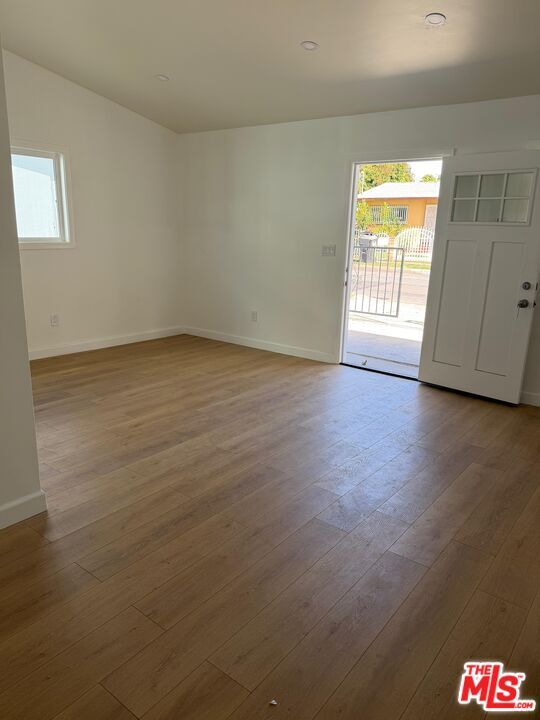 Photo - 10802 S Doty Ave