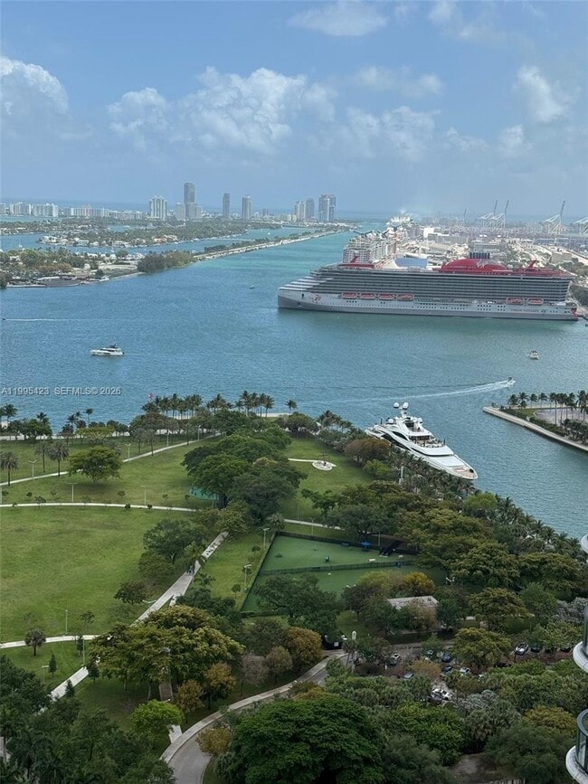 Building Photo - 1040 Biscayne Blvd Unit 3008