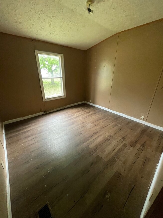 Photo - 395 Memory Ln