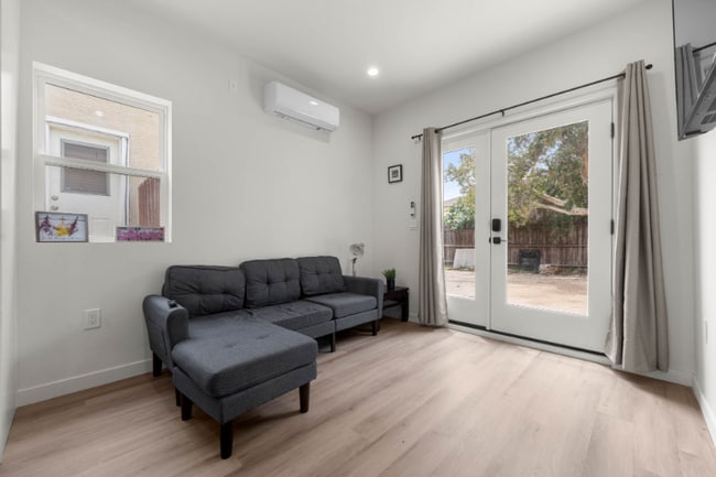 Photo - 1535 S Ogden Dr Unit 1535