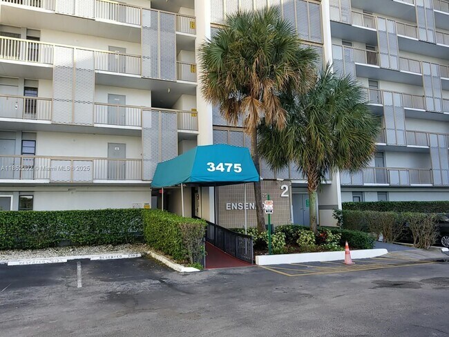Photo - 3475 N Country Club Dr Unit 704