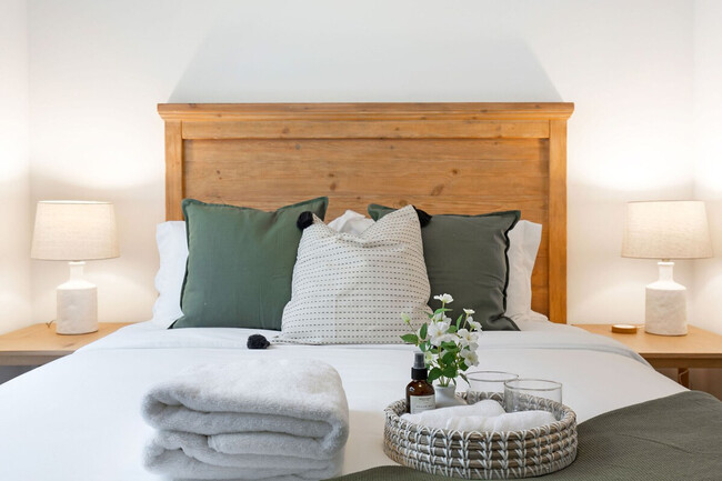 Photo - 626 10th Ave E Unit ID1036000P