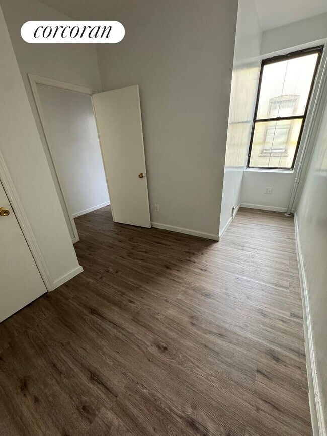 Photo - 1526 Pacific St