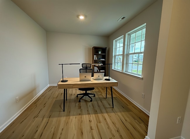 Photo - 212 Daytona Rd