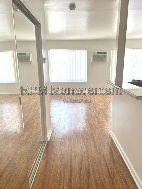 Photo - 20327 Saticoy St Unidad 307