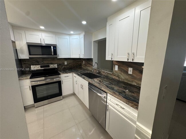 Photo - 4000 NE 170th St Unit 606