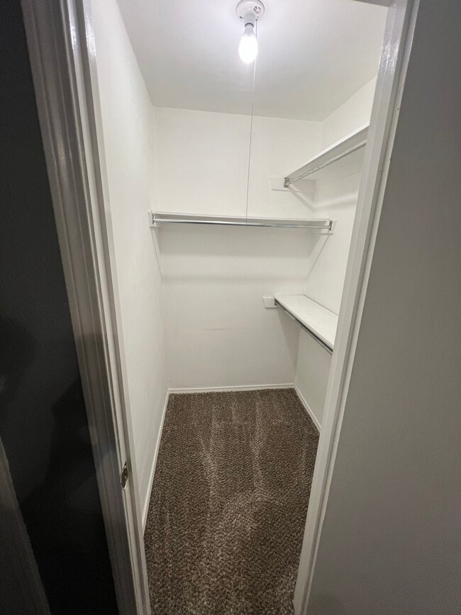 Photo - 2103 Heather Hill Ln