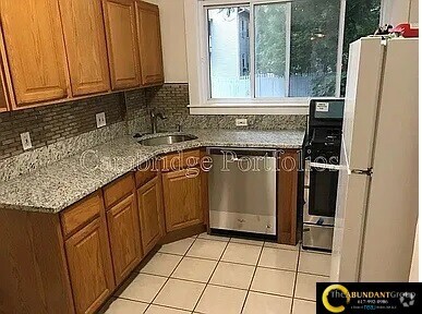 Building Photo - 64 Marlboro St Unit 1 Rental
