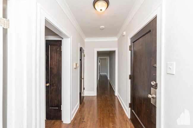 Photo - 5045 N Wolcott Ave Unit 1