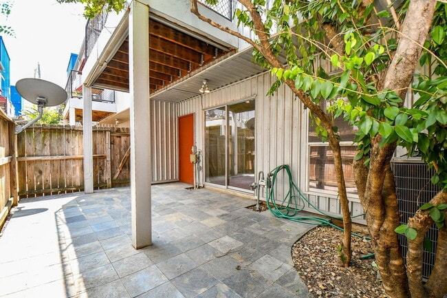 Photo - 824 Robin St